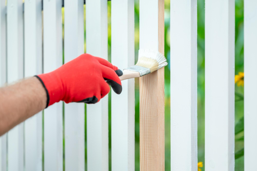 fence painting